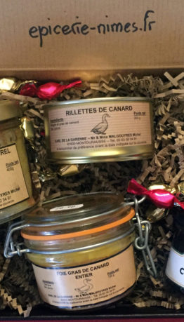 panier-gourmand-cadeau-noel-epicerie-nimes-2 assortiment Canard du Tarn et chutneys Noël epicerie de nimes